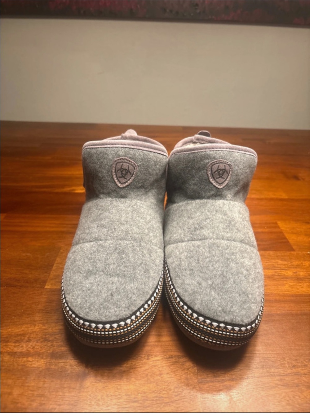 Ariat Women’s “Melody” Bootie Slippers. Charcoal Gray. Size M.